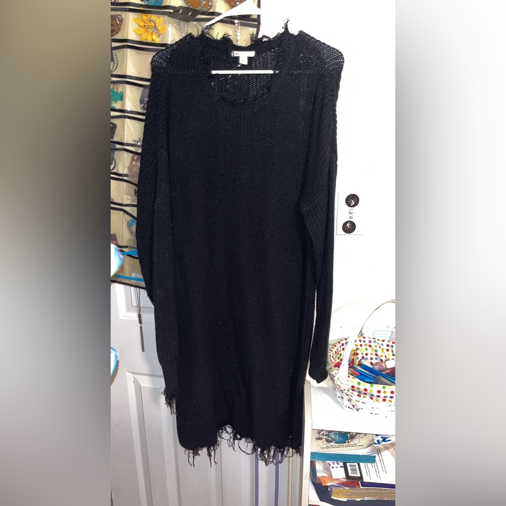 Black shark bite dress size L